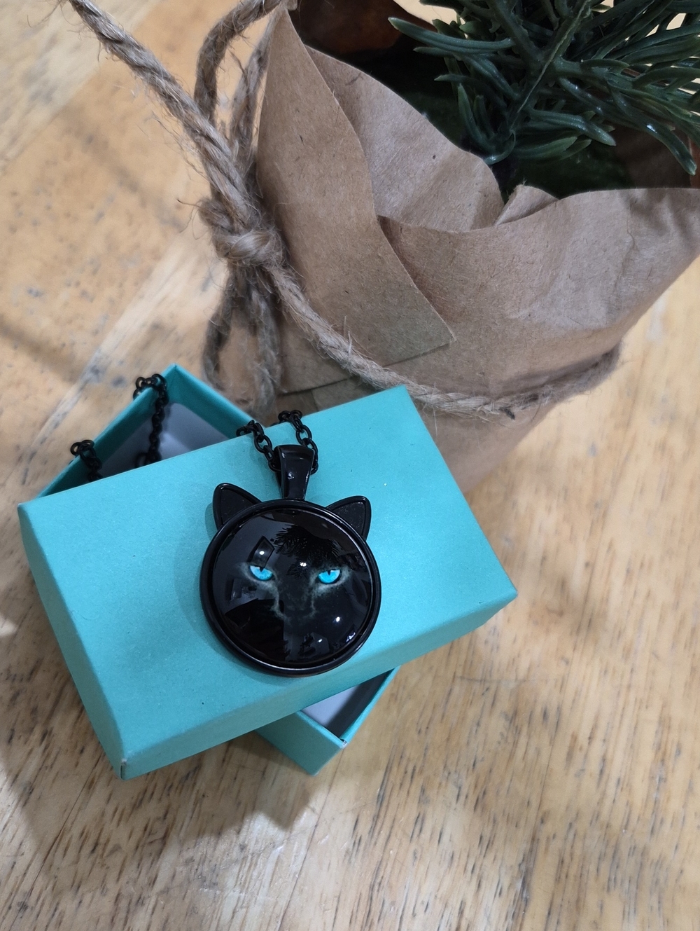 Source Unknown Black Cat Pendant Necklace with Blue Eyes